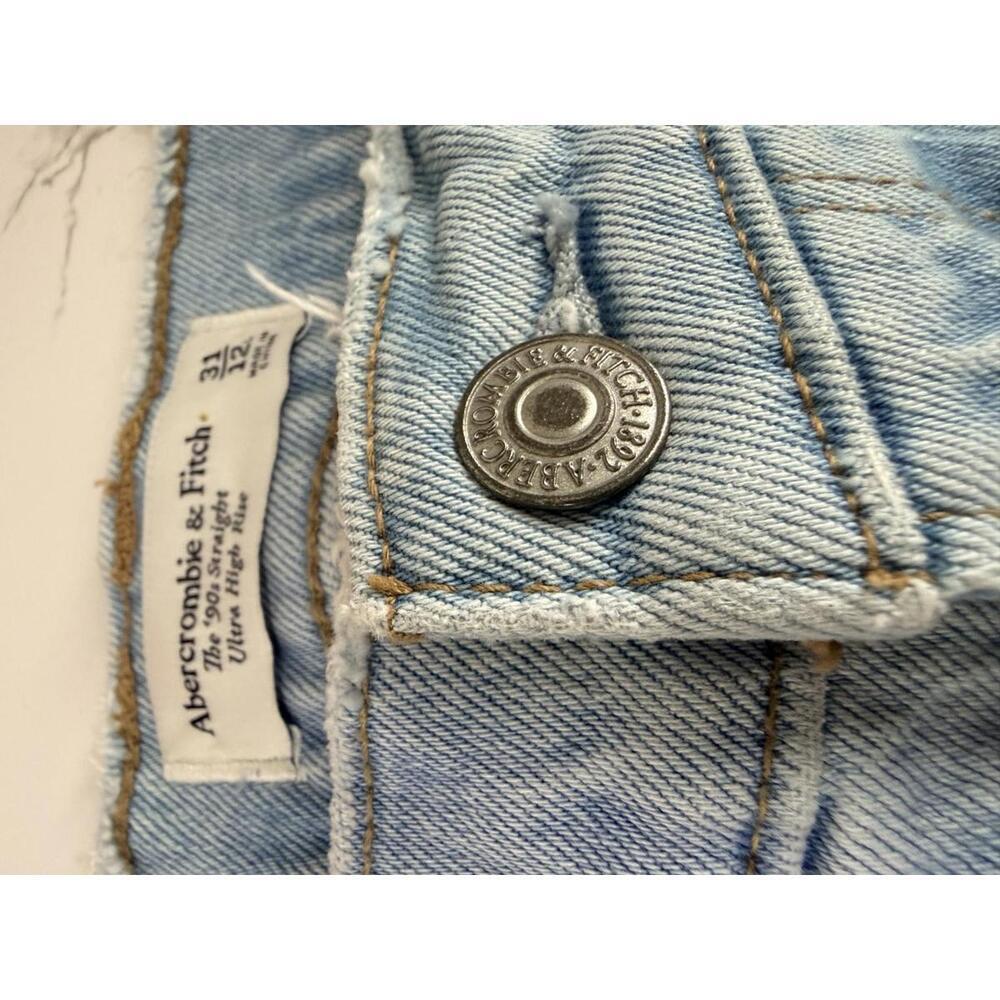 Abercrombie & Fitch Curve Love 90s Straight Jeans Ultra High Rise 31x12 - Picture 5 of 6